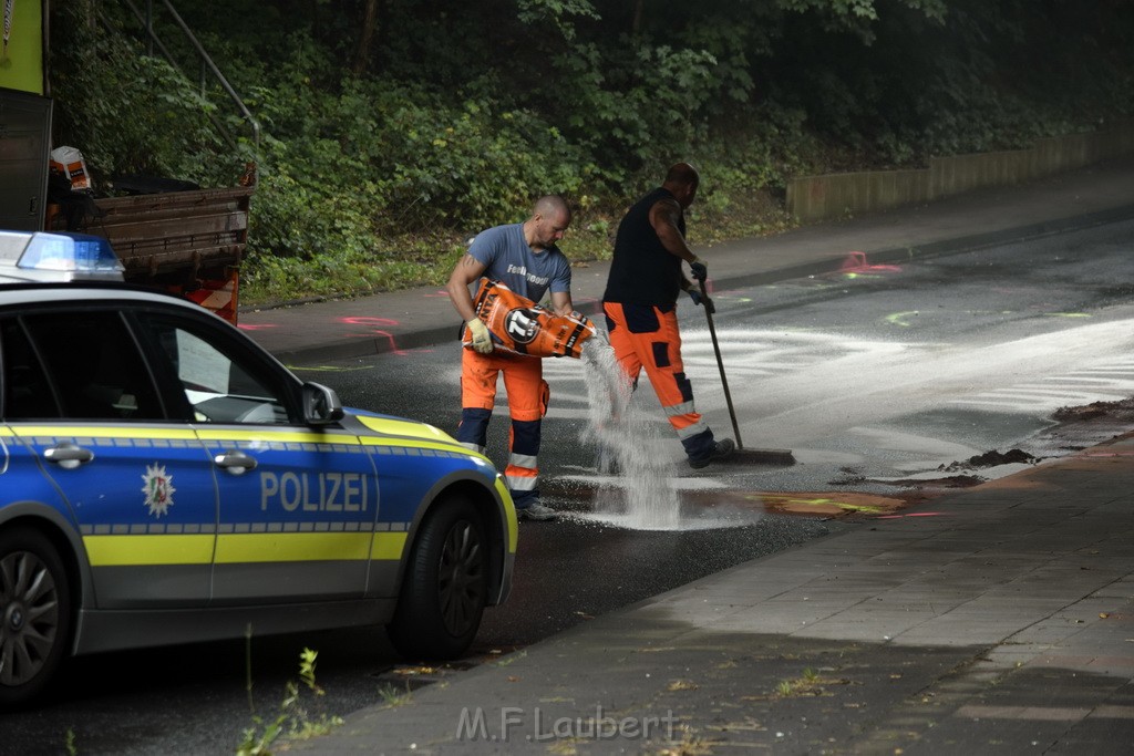 VU Frontal Koeln Hoehenhaus Berlinerstr vor Leuchterstr P91.JPG - Miklos Laubert